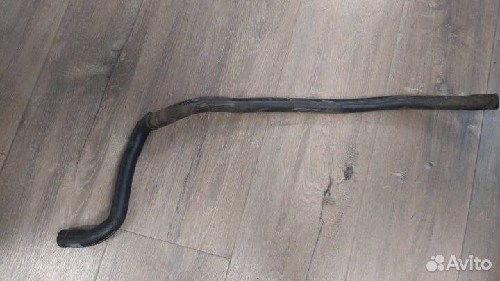 Патрубок системы охлаждения Volkswagen Touareg 1