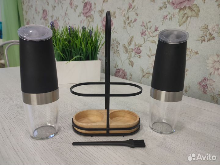 Набор электромельниц для специй