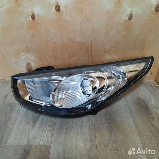 Фара Hyundai iX35
