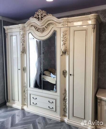 Спальный гарнитур новый