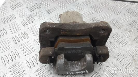 Суппорт тормозной задний левый toyota RAV 4 ZSA3