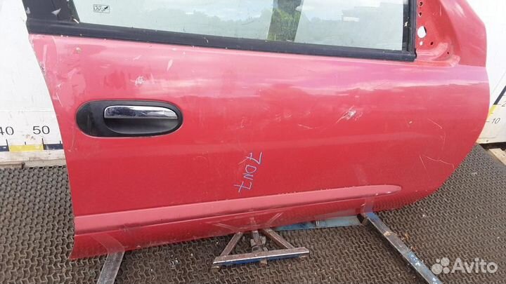 Дверь передняя правая Nissan Almera