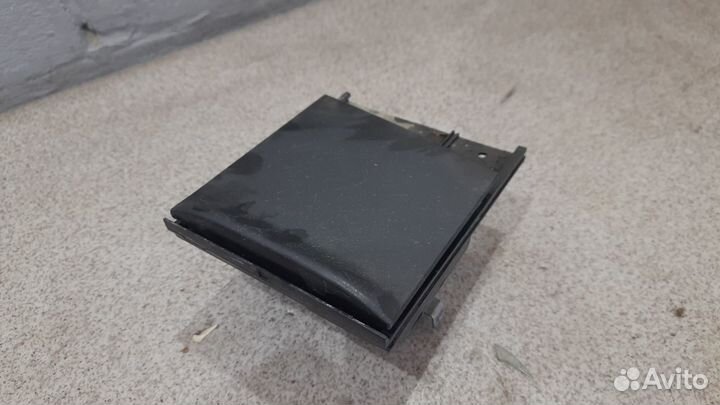 Пепельница в центральную консоль Golf 4 Bora