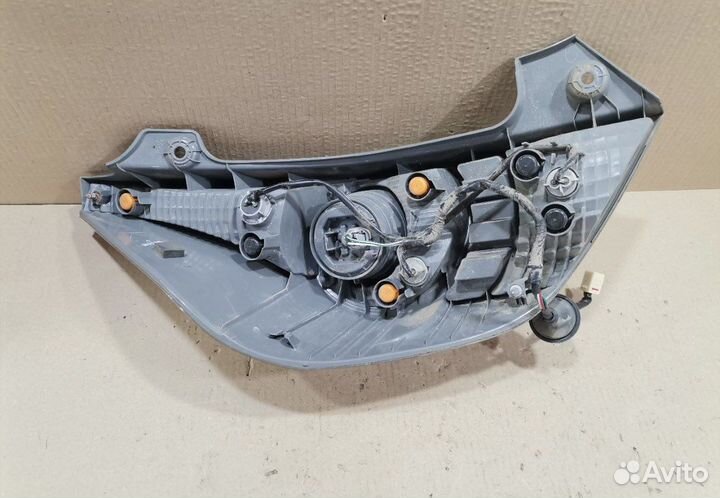 Стопы toyota aqua nhp10