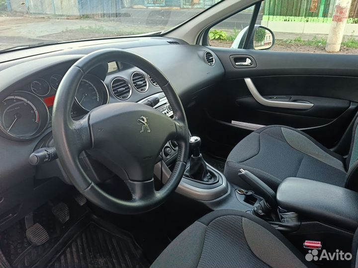 Peugeot 308 1.6 МТ, 2012, 160 000 км