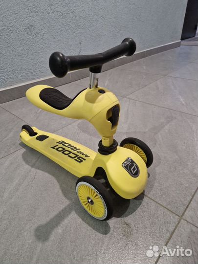 Самокат scoot and ride