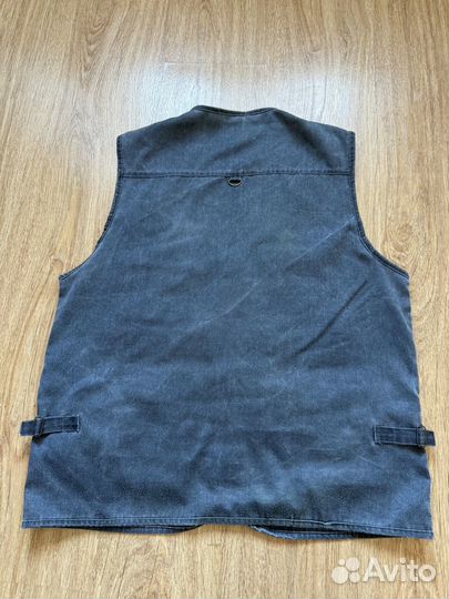 Жилет с карманами