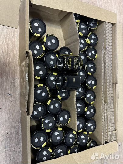 Конденсатор электролитический 330uf 420V 30*35mm