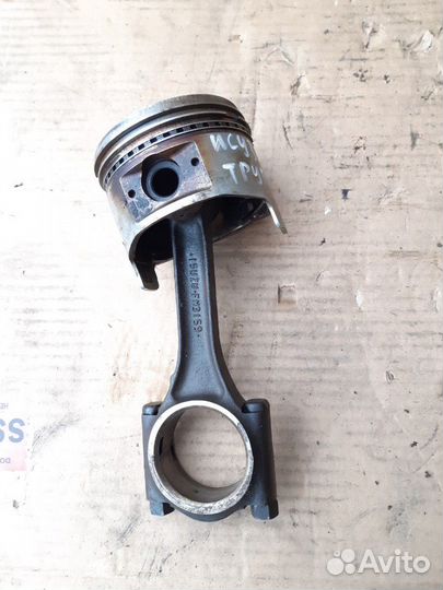 Поршень +шатун Исузу Трупер 2.6 4ZE1