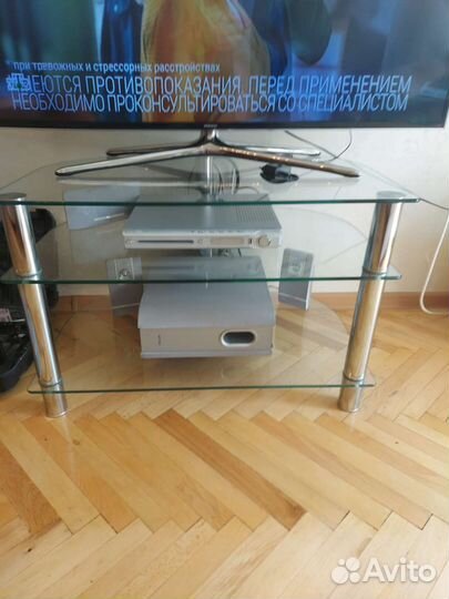 Стеклянная тумба