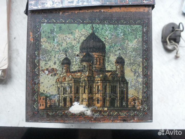 Жестяная коробка