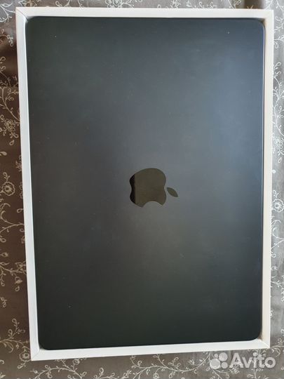 Мacbook Air 13.6 новый