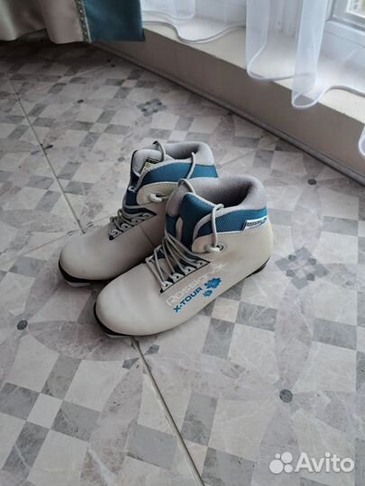 Лыжные ботинки