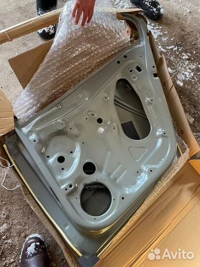 Дверь задняя правая skoda rapid