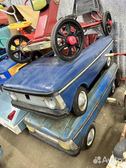 Педальная машинка СССР Москвич 3шт