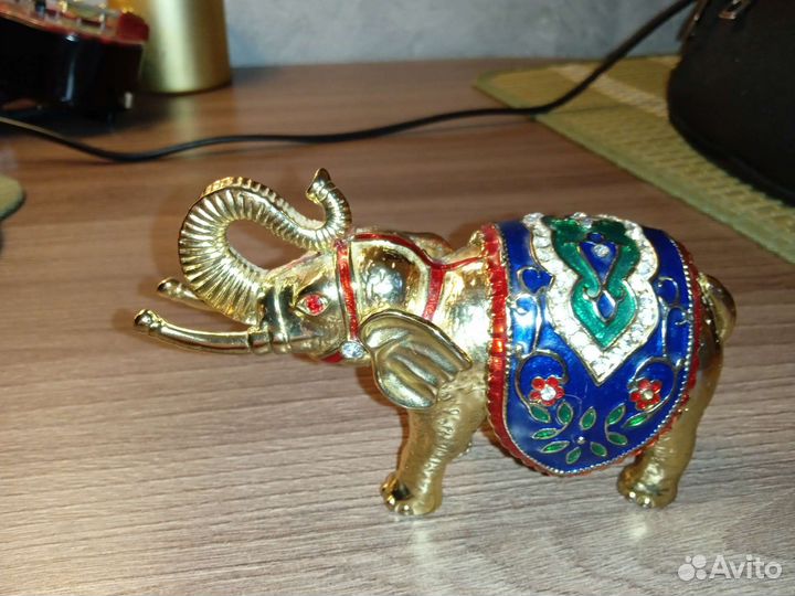 Шкатулка слон латунный