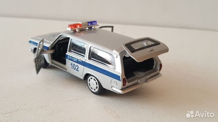 Машинка детская волга