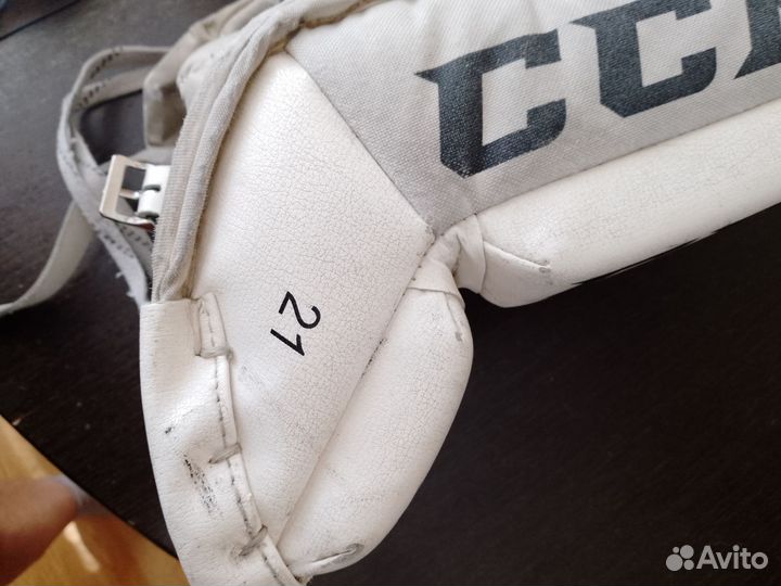 Вратарские щитки ccm детские