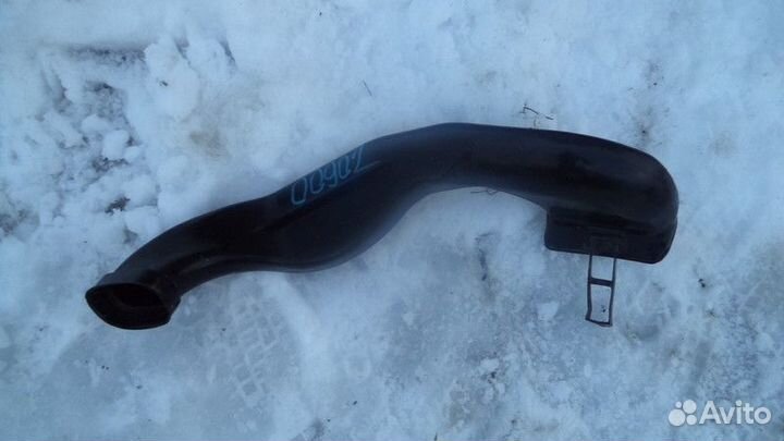 Воздухозаборник Opel Astra J 2010-2017