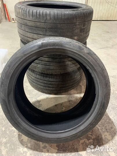 Pirelli P Zero 275/40 R21 и 315/35 R21