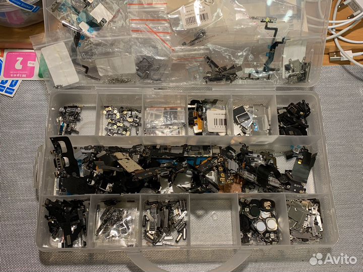 Запчасти для телефонов iPhone 5,6,7,8