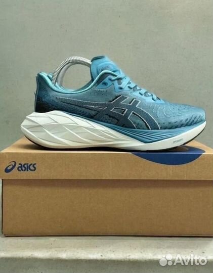 Кроссовки беговые Asics Novablast 4