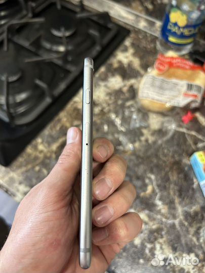 Телефон iPhone 6s