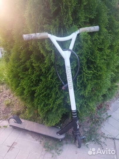 Трюковой самокат Explore