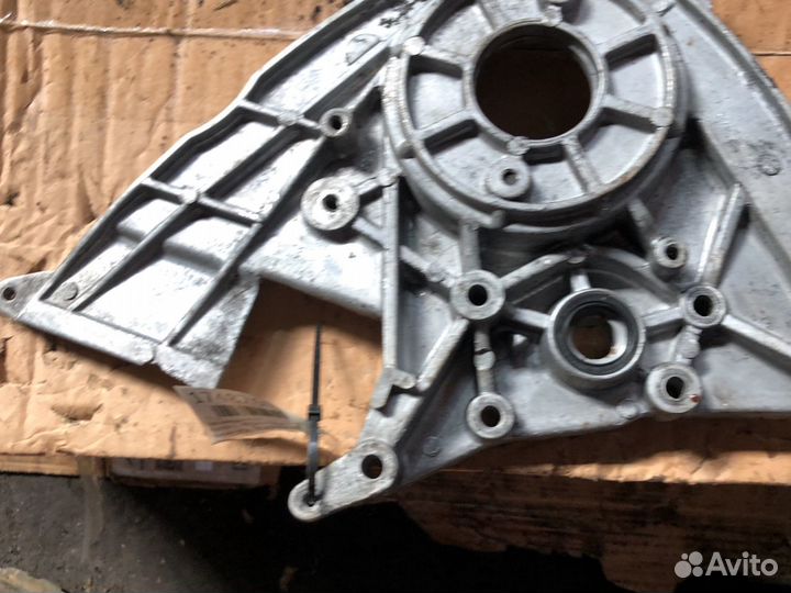 Крышка передняя D4BAR Hyundai Grand Starex