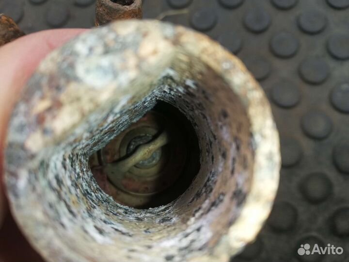 Корпус термостата Рено Меган 1