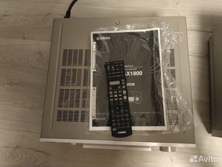 AV ресивер Yamaha RX-V1800