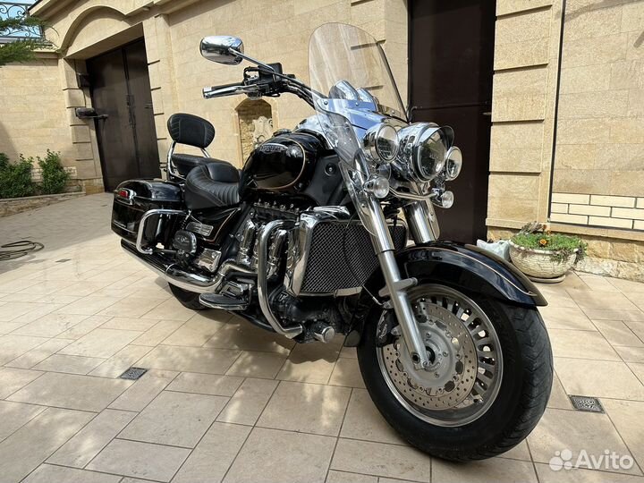 Triumph Rocket 3 touring