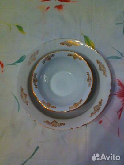 Салатники фарфоровые 1 большой и 6 маленьких