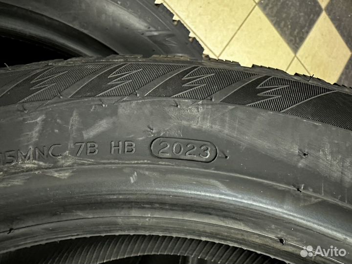 Hankook Winter i'Pike X W429A 245/50 R20 109T