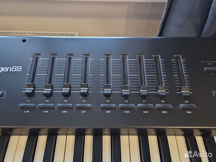 Пианино, миди клавиатура M Audio Oxygen 88