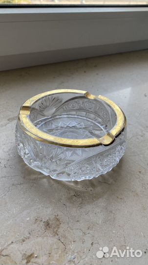 Пепельница из хрусталя с золотом