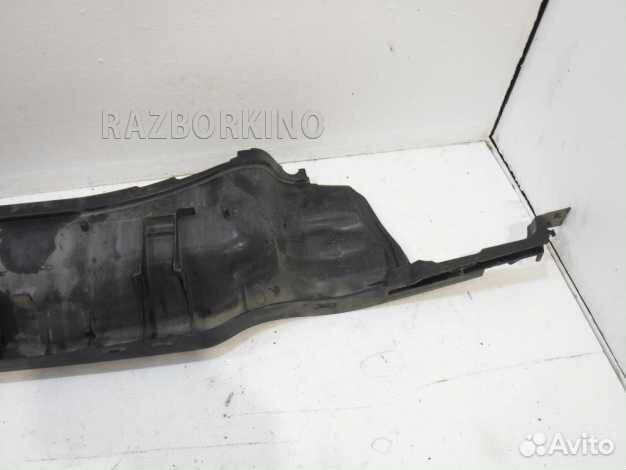 Накладка моторного отсека