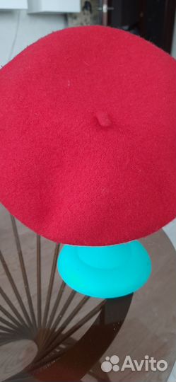 Продаю берет