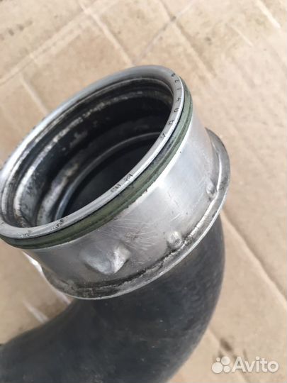 Патрубок интеркулера Фольксваген Фаэтон(1486)