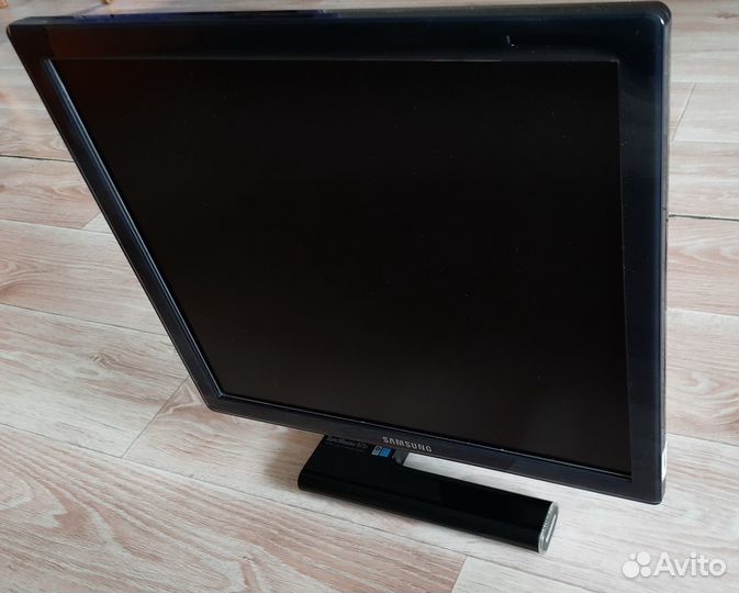 ЖК Монитор Samsung SyncMaster 971P