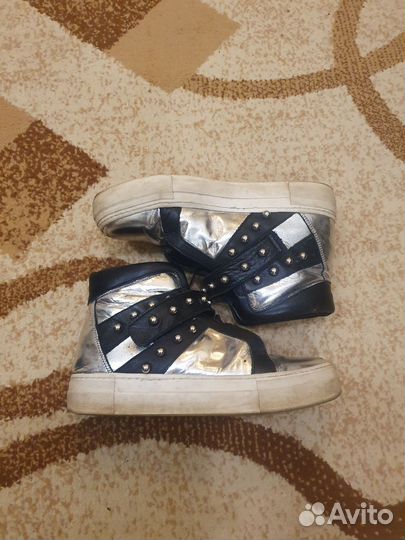 5 пар ботинок р 35-36