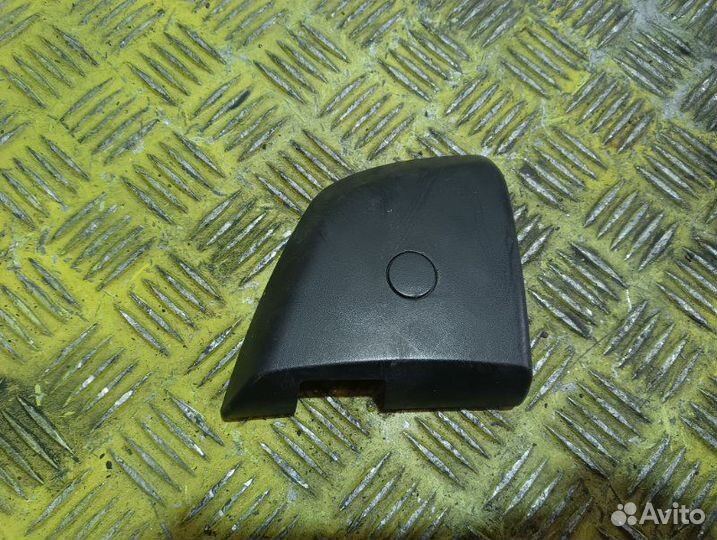 Заглушка стойки зеркала правая Man Tgs Tgx