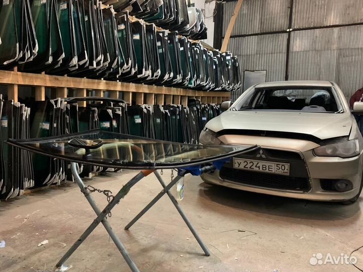 Стекло лобовое Mitsubishi Lancer 10