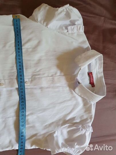 Продам рубашку белую школьную для девочки
