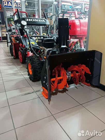 Снегоуборщик Honda HSS 270 /9HP