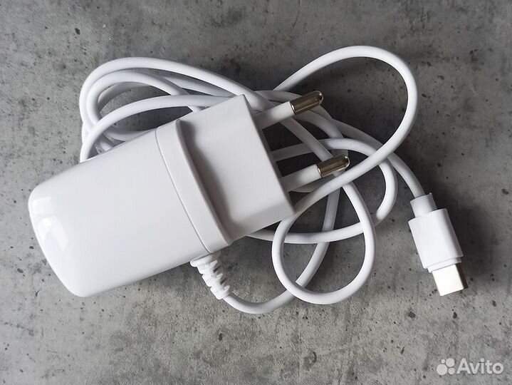 Сетевое зарядное устройство