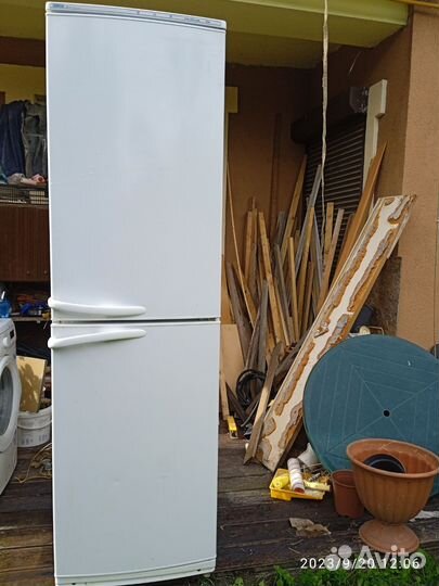 Холодильник атлант бу