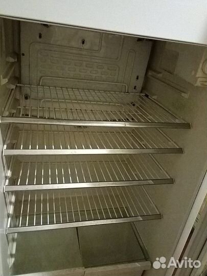 Холодильник бу Атлант