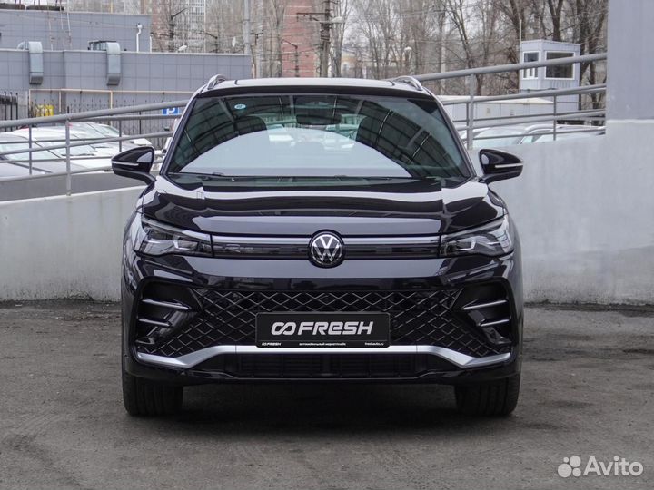 Volkswagen Tiguan L 2.0 AMT, 2024, 50 км