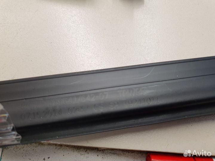 Накладка стекла задней левой двери BMW X5 F15 2013